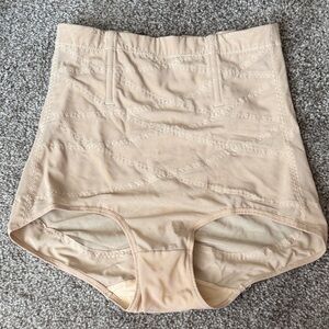 High-Waisted women’s shape wear